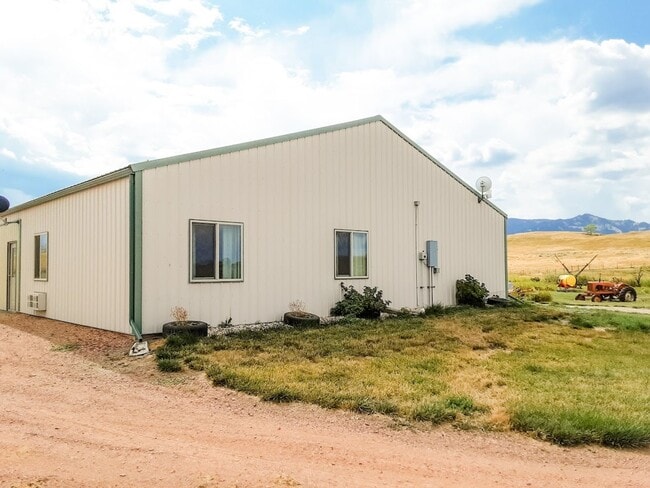 Building Photo - 92 Upper Prairie Dog Rd