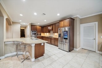 Building Photo - 18063 Crescent Royale Way