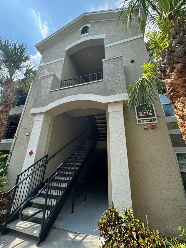Primary Photo - Charming 1-Bedroom Condo – 3rd Floor | Gat...