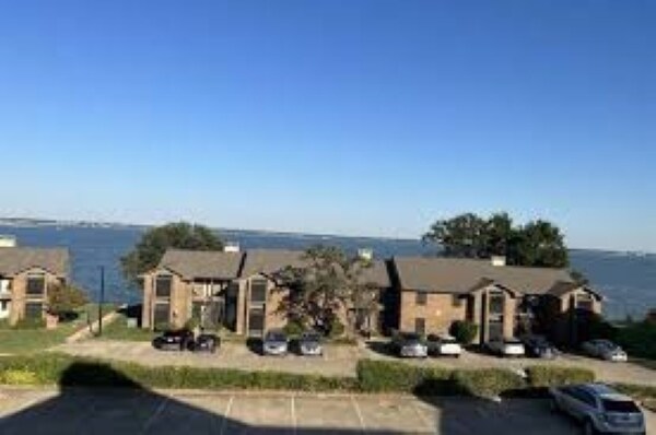 Building Photo - 4560 Chaha Rd