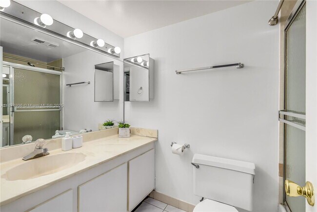 Foto del edificio - 18181 NE 31st Ct