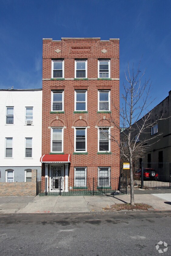 Primary Photo - 489 Monroe St