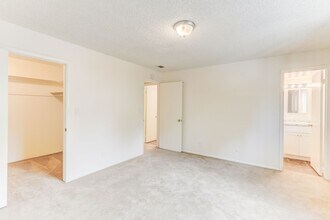 Interior Photo - Creekside At Amherst Apartments