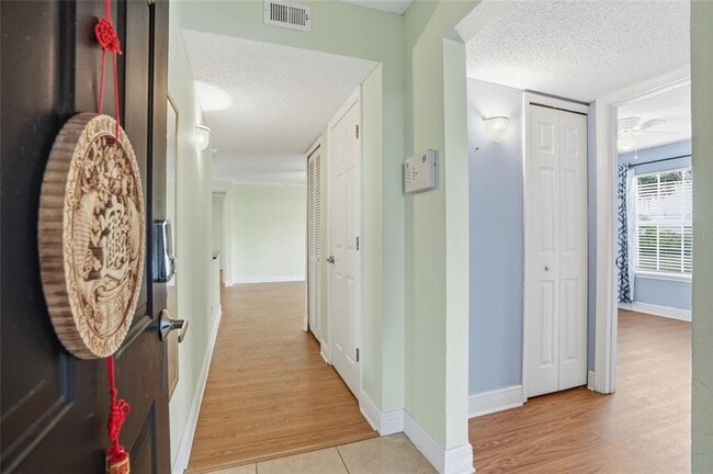 Building Photo - 3275 Haviland Ct