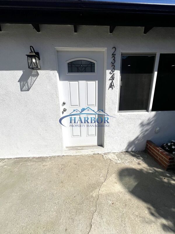 Foto del edificio - 2332 Cedar Ave