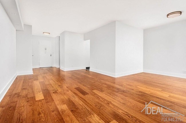 Foto del edificio - 2 bedroom in Brooklyn NY 11235