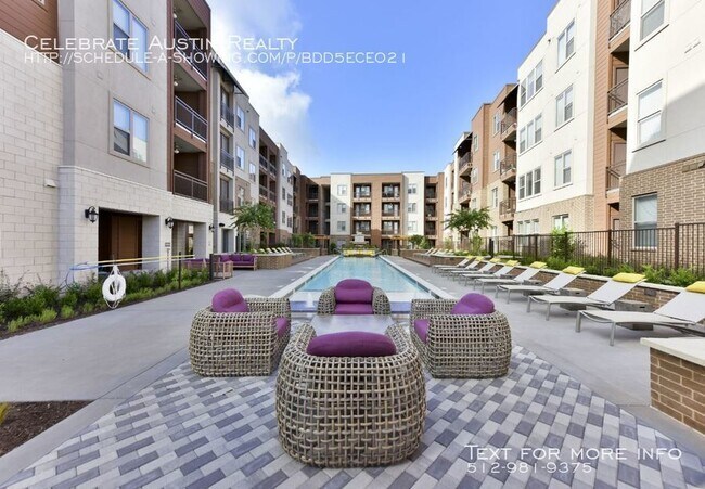 Building Photo - sur 512