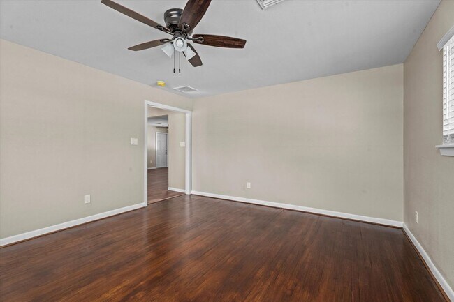 Building Photo - 10030 Haddington Dr