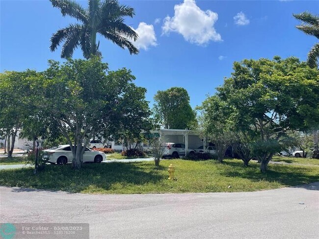 Foto del edificio - 5600 Lagoon Dr