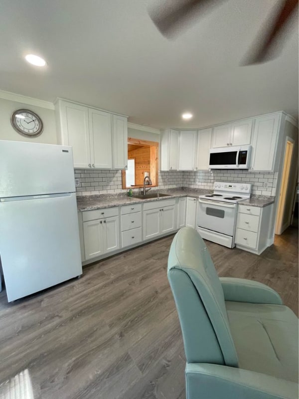 Foto del edificio - 1 Lakeview Dr