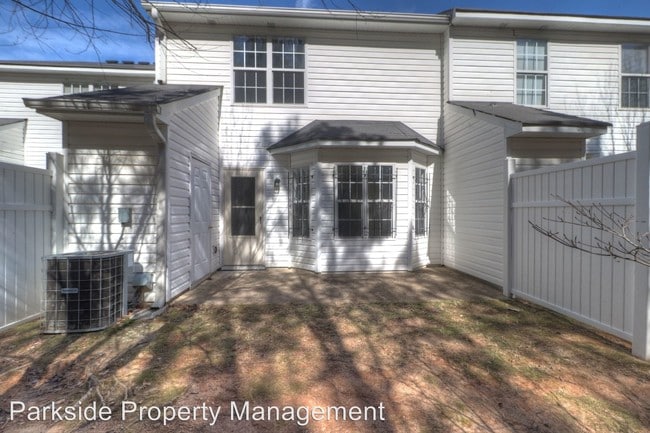 Building Photo - 5737 Strathmoor Manor Cir