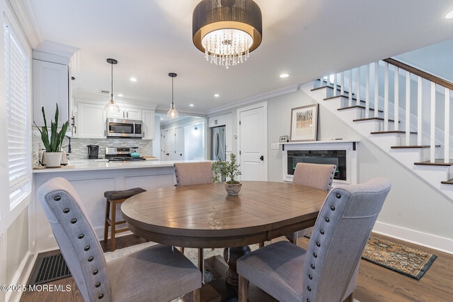 Building Photo - 605 Monmouth Ave