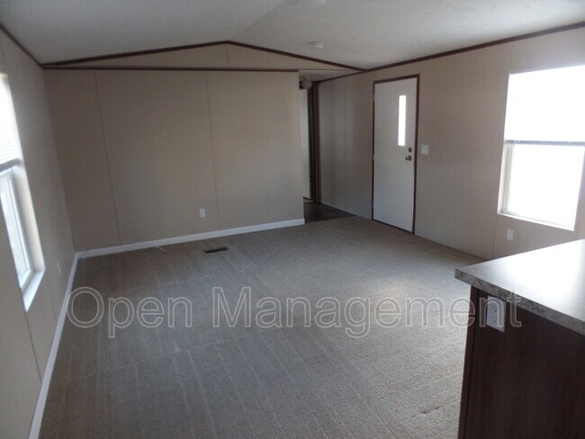 Building Photo - 356 Bayhead Dr