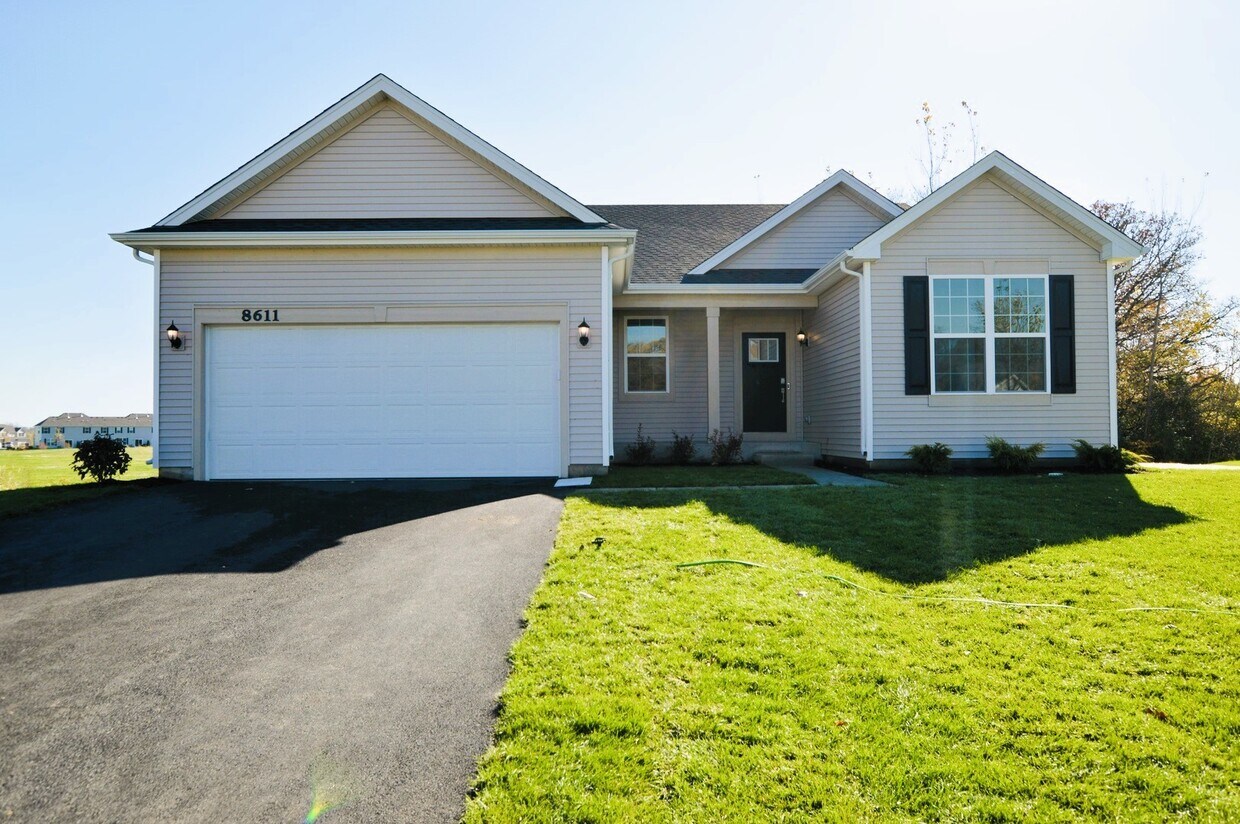 Primary Photo - 8611 White Oaks Ct