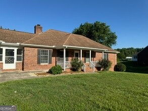 Building Photo - 5677 Bentley Rd