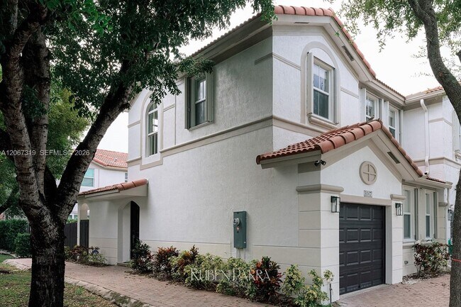 Building Photo - 8167 NW 108th Ct