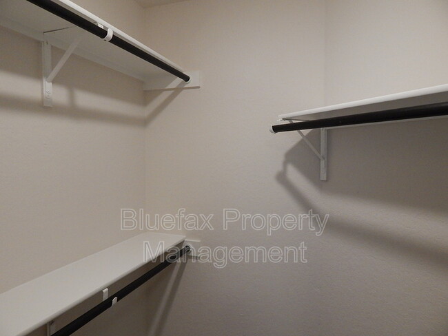 Building Photo - 14806 Zuzu Fly