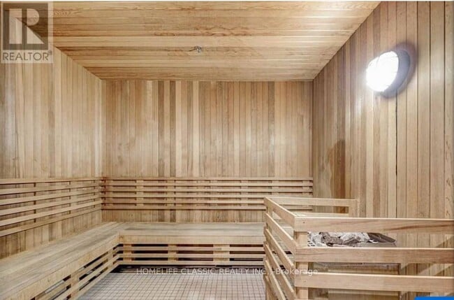 Photo du bâtiment - 830-2830 Lawrence Ave W