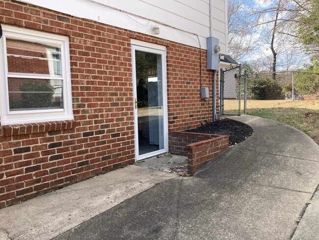 Foto del edificio - 1517 Westchester Rd