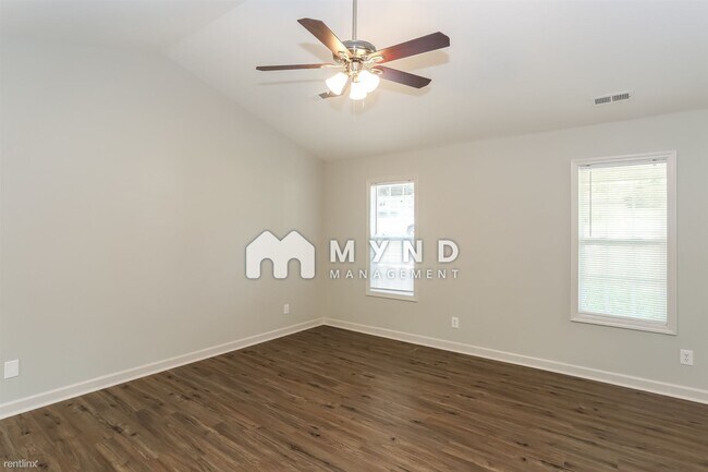 Building Photo - 3 br, 2 bath House - 500 W 9th St