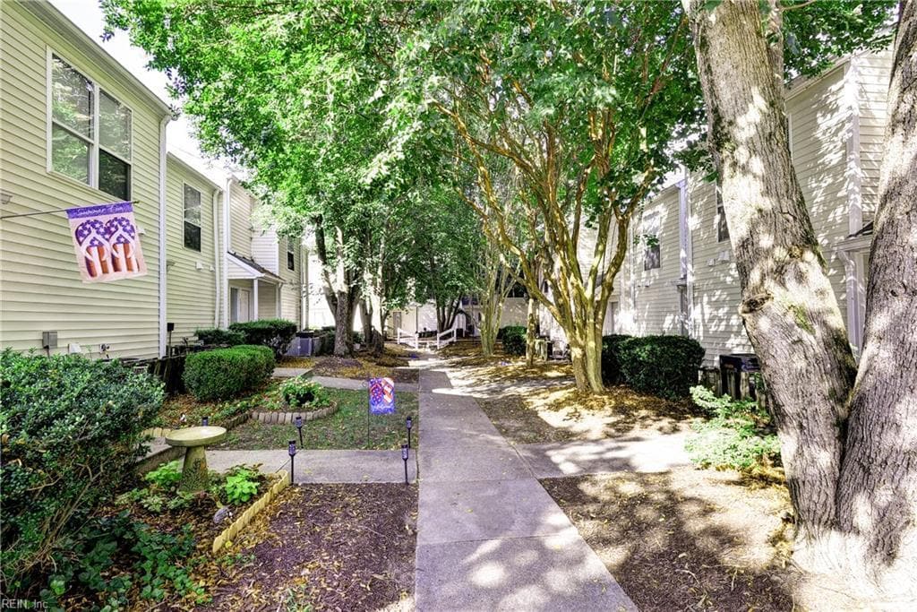 Photo - 4058 Midlands Rd (Williamsburg, VA)
