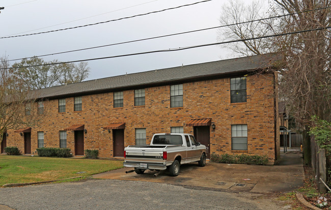 Building Photo - Oakridge Square Townhomes