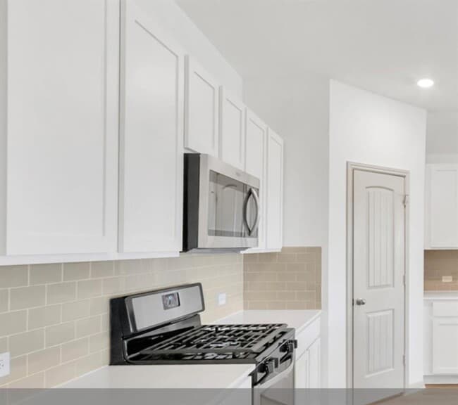 Building Photo - 121 Sweetwater Crk Ln