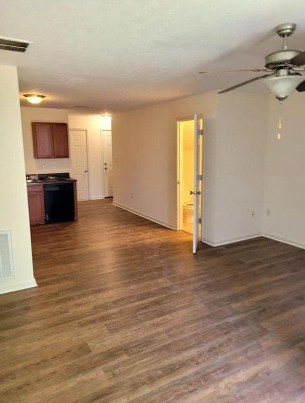 Building Photo - 120 Corvette View Ct