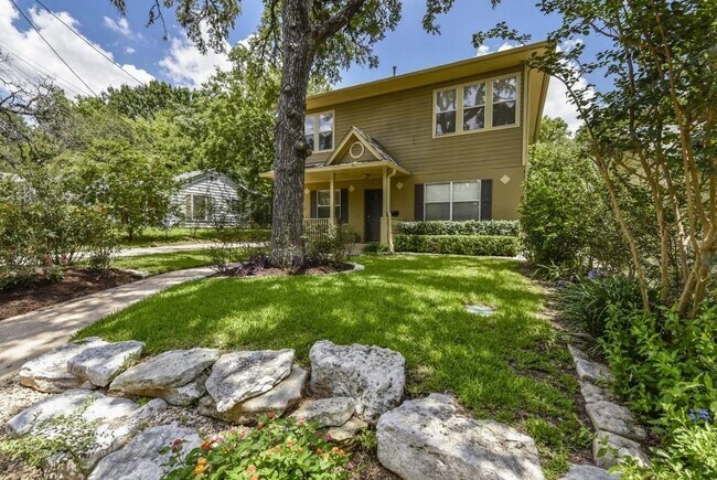 Building Photo - 803 Newman Dr