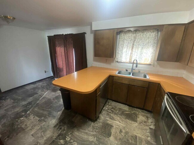 Foto del edificio - 3912 E Hartson Ave