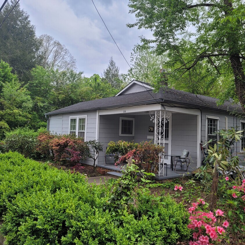 Front of house looking east - 114 Second St