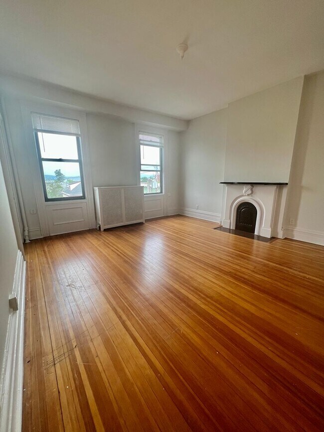 Foto del edificio - 54 N Washington St