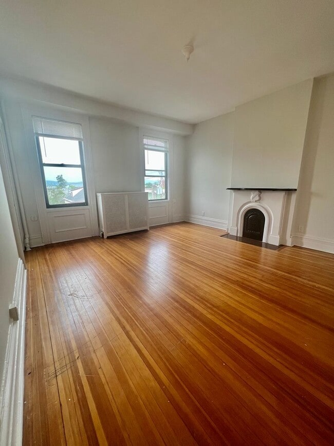 Building Photo - 54 N Washington St
