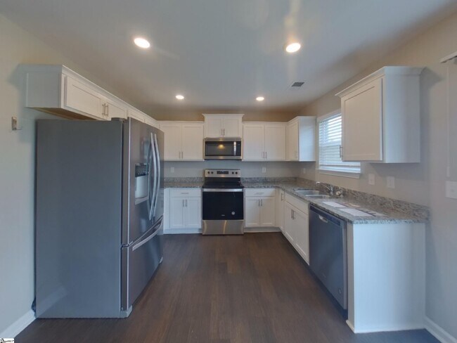 Building Photo - 283 Millen Dr