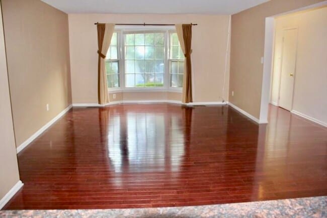 Building Photo - 9689 Scotch Haven Dr