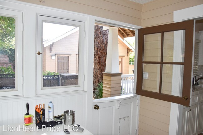 Foto del edificio - 3 br, 2 bath House - 227 North Cleveland