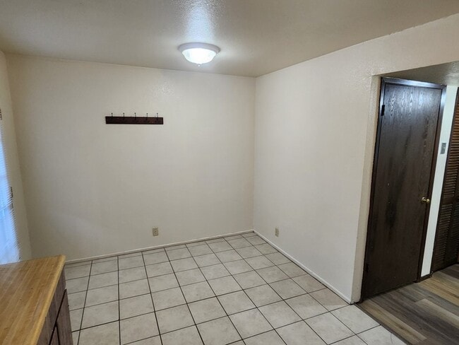 Building Photo - 5610 S 1300 E