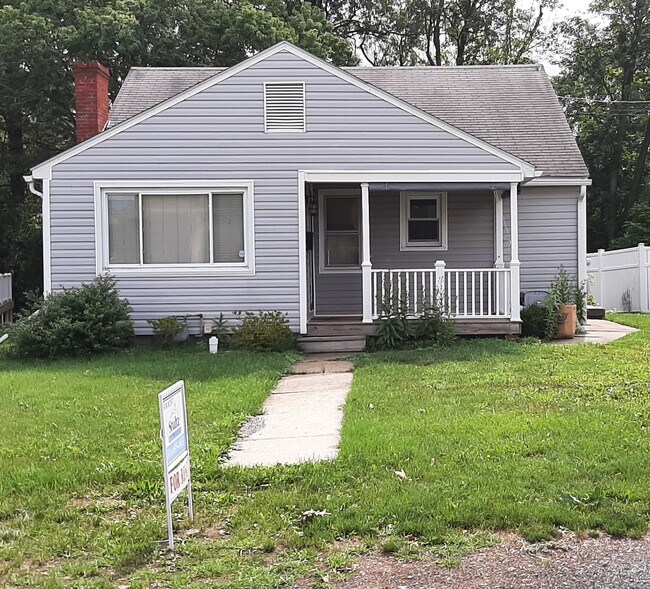 Building Photo - 912 Edgar St