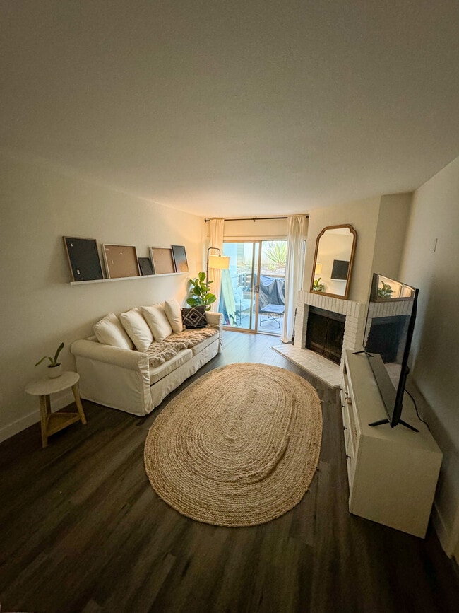 Building Photo - 1780 S El Camino Real