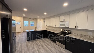 Building Photo - 360 N 300 W