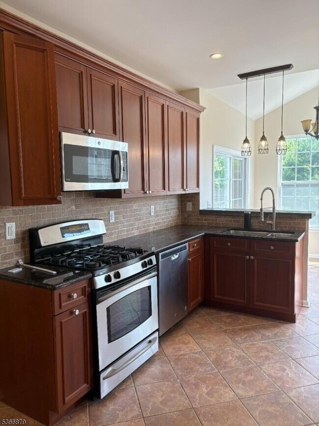 Foto del edificio - 312 Winding Hill Dr