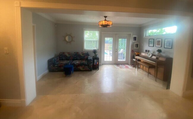 Foto del edificio - 1616 Adams St