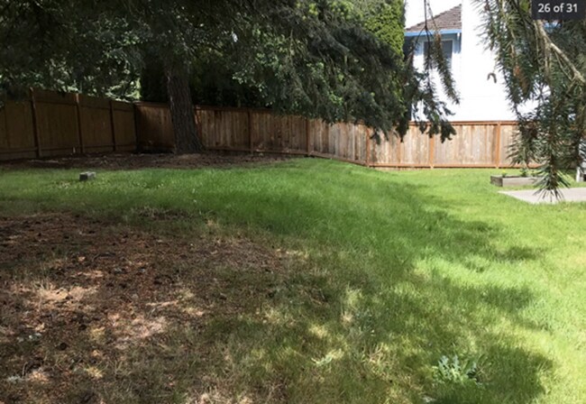 Foto del edificio - $500 OFF First 2 Months – Spacious 4BR/3BA Home with BRAND-NEW Carpet Throughout, Fenced Yard & 2...
