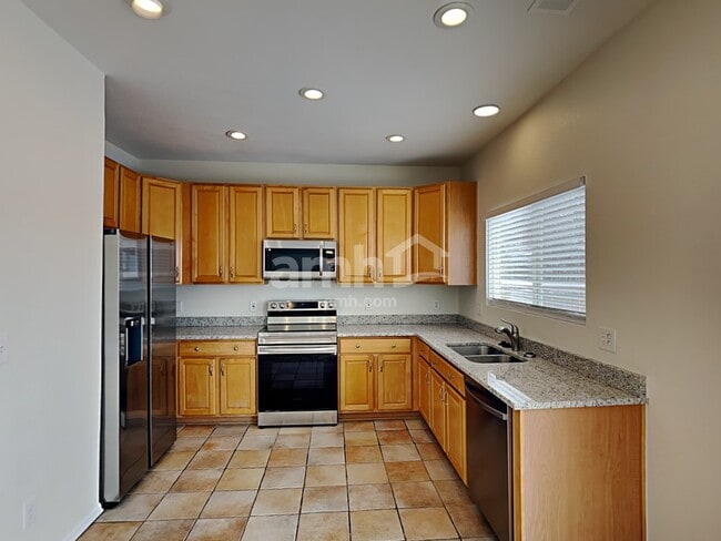 Building Photo - 20678 E Kenyon Pl