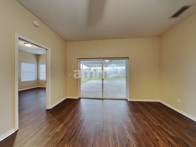 Building Photo - 10814 Peppersong Dr