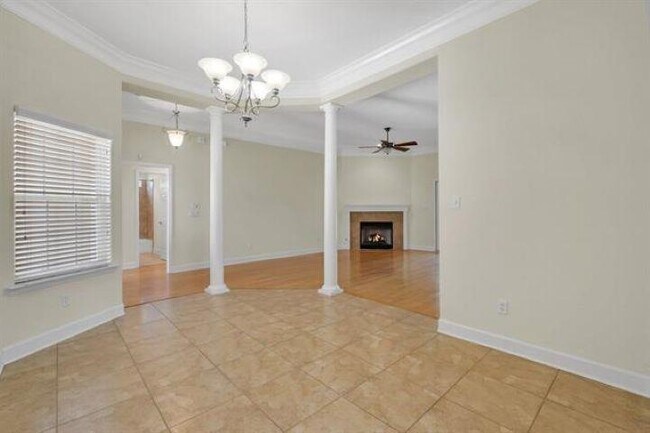 Foto del edificio - 10737 Sycamore Ridge Ln