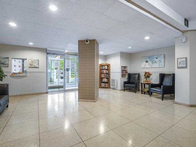 Building Photo - Seaway Tower Apartments