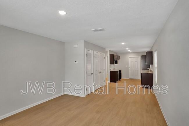 Foto del edificio - 2117 Moncrief Rd