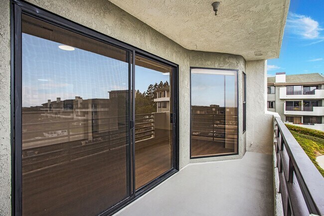 Foto del edificio - Welcome to Luxurious Villa Balboa in Newpo...