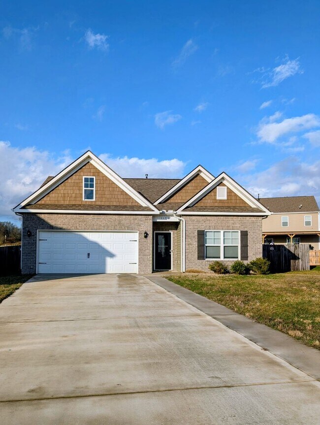 Foto del edificio - Great Home Available Now